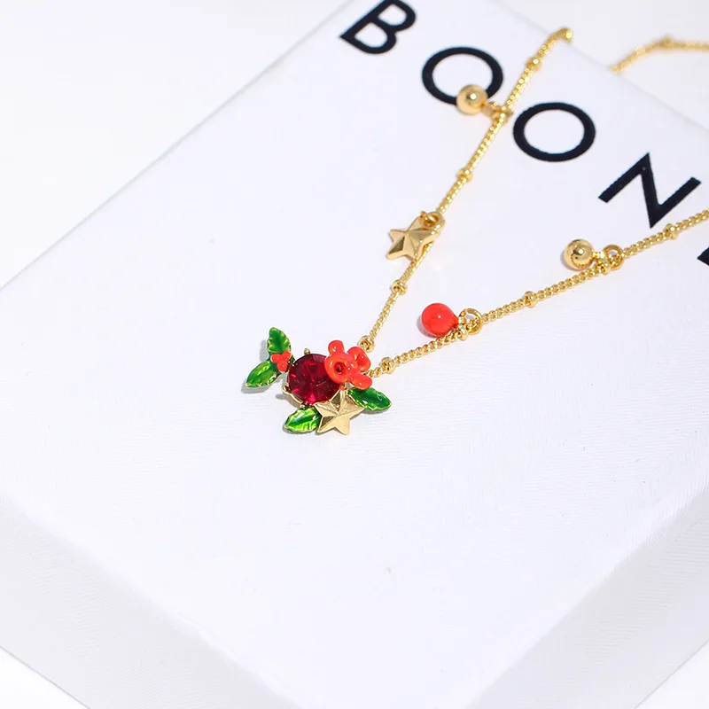 Retro Ins Style Christmas Series Bowknot Star Charm Green Leaf Enamel Necklace for Women Fashion Clavicle Chain New Year Jewelry