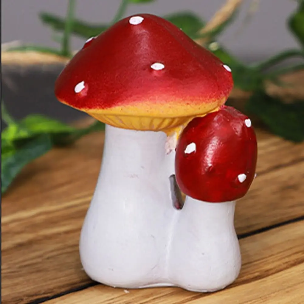 Resin Simulated Mushroom Statue Vivid Creative Mushroom Figurine Eco-friendly Exquisite Garden Miniature Sculptures Courtyard