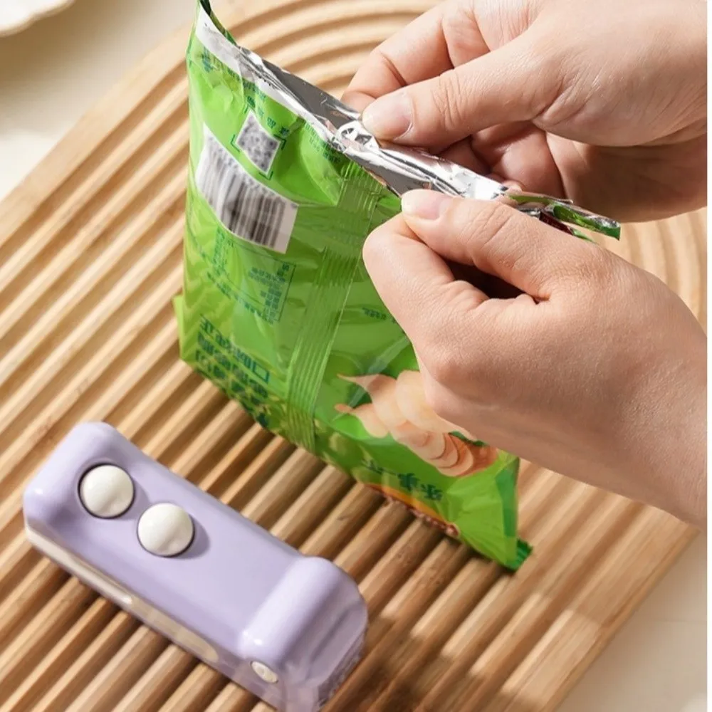 Moisture-proof Magnetic Sealing Machine Rechargeable Plastic Bag Sealing Clip Keep Fresh Hand Press Mini Heating Sealer