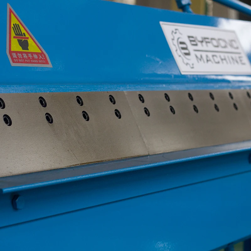 BYFO 2 2.5 3 4 Meters Sheet Metal Bending Machine Pneumatic Iron Folding Machine