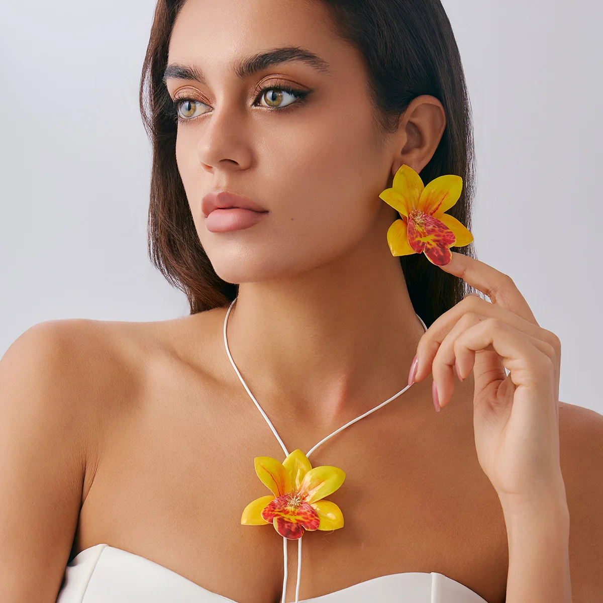 

Fashion Trend Retro Flower Pendant Necklace Earring Set Women Holiday Travel Party Birthday High Quality Matching Gift