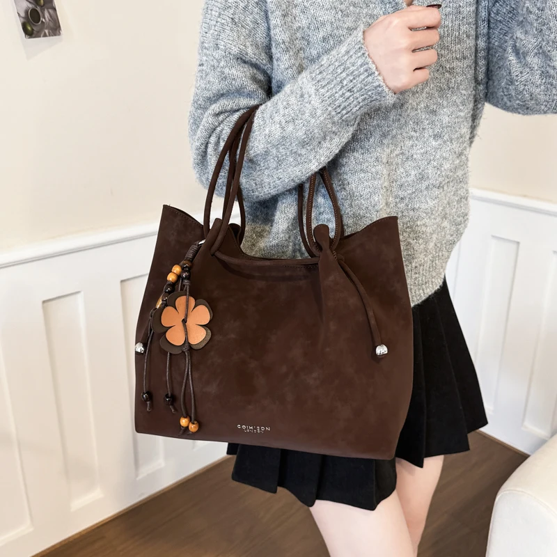 

Элегантная модная изысканная универсальная простая повседневная портативная стильная корейская зимняя женская сумка через плечо в стиле ретро