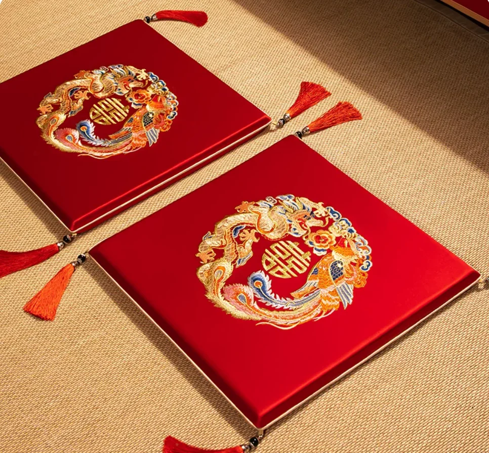 2Pcs Chinese Wedding Kneeling Pads 3cm High Elastic Sponge Red Embroidery Tassel Cushion Bride Groom Tea Ceremony Wedding Decor
