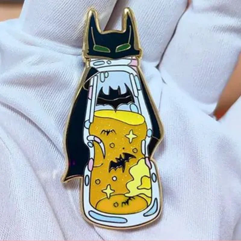 BeastKingdom Batman Superman anime movie peripheral secondary yuan metal badge cartoon creative hundred with brooch holiday gift