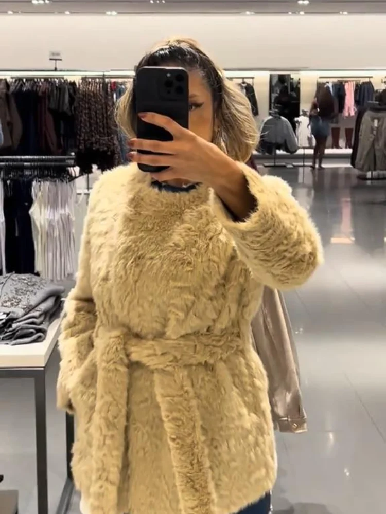 

Повседневная меховая свободная куртка с поясом, женское однотонное теплое пальто с длинным рукавом и круглым вырезом на шнуровке, модное осенне-зимнее утепленное пальто 2025 г.