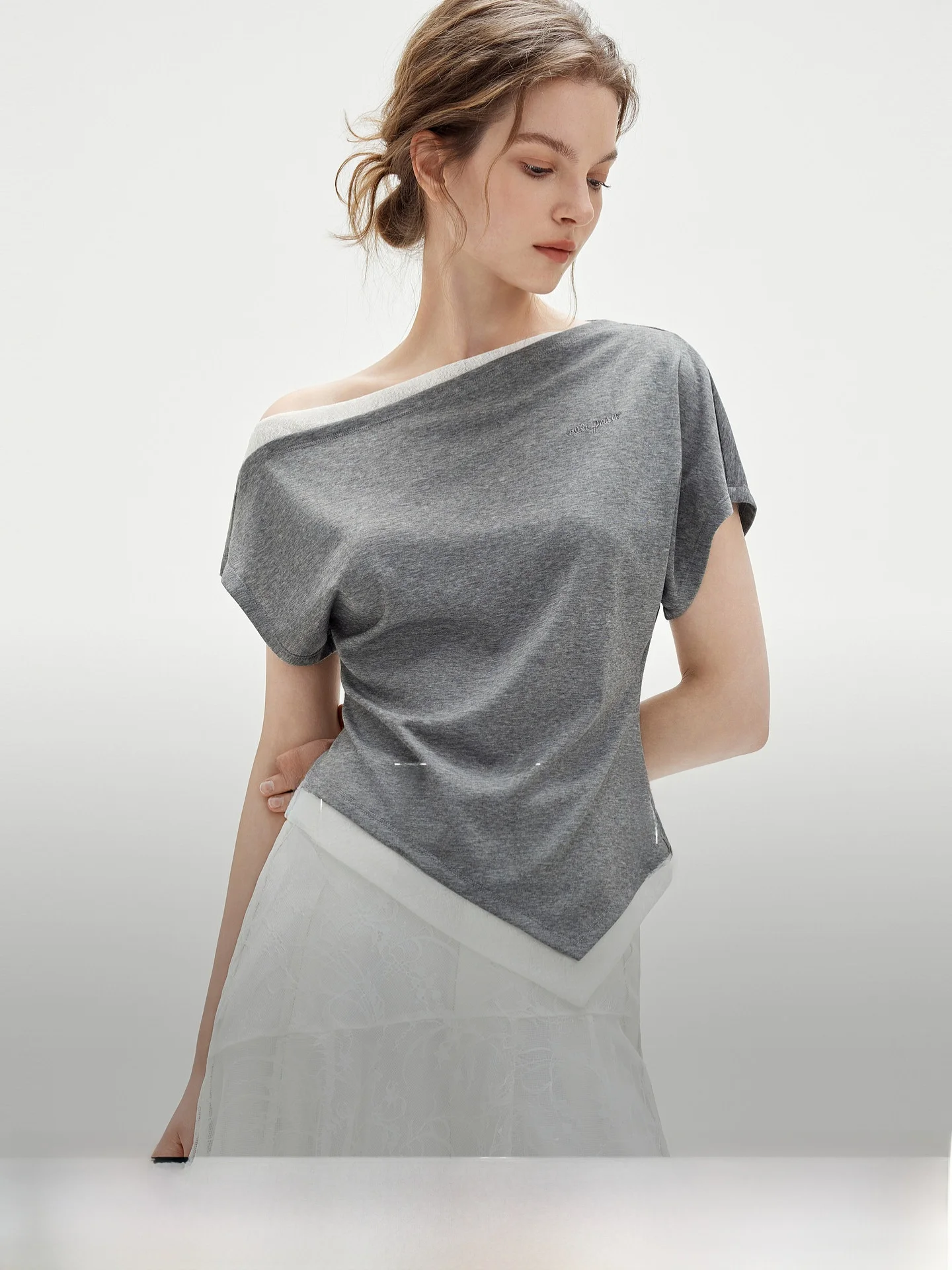 

Elle Women's Slim Fit Short Sleeve T-Shirt Breathable Waist-Cinching Asymmetrical Shoulder Design Summer New Arrival