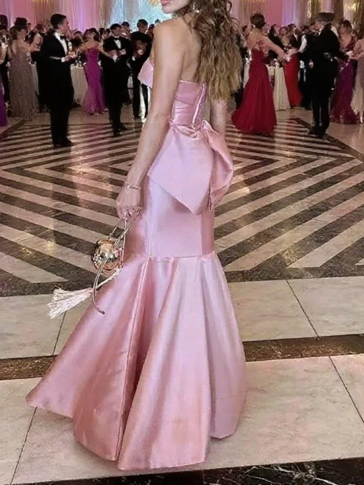 فساتين حفلات الزفاف باللون الوردي الفاتح للنساء بدون حمالات حورية البحر من الساتان فستان سهرة بدون أكمام فساتين لحضور الحفلات الموسيقية حسب الطلب