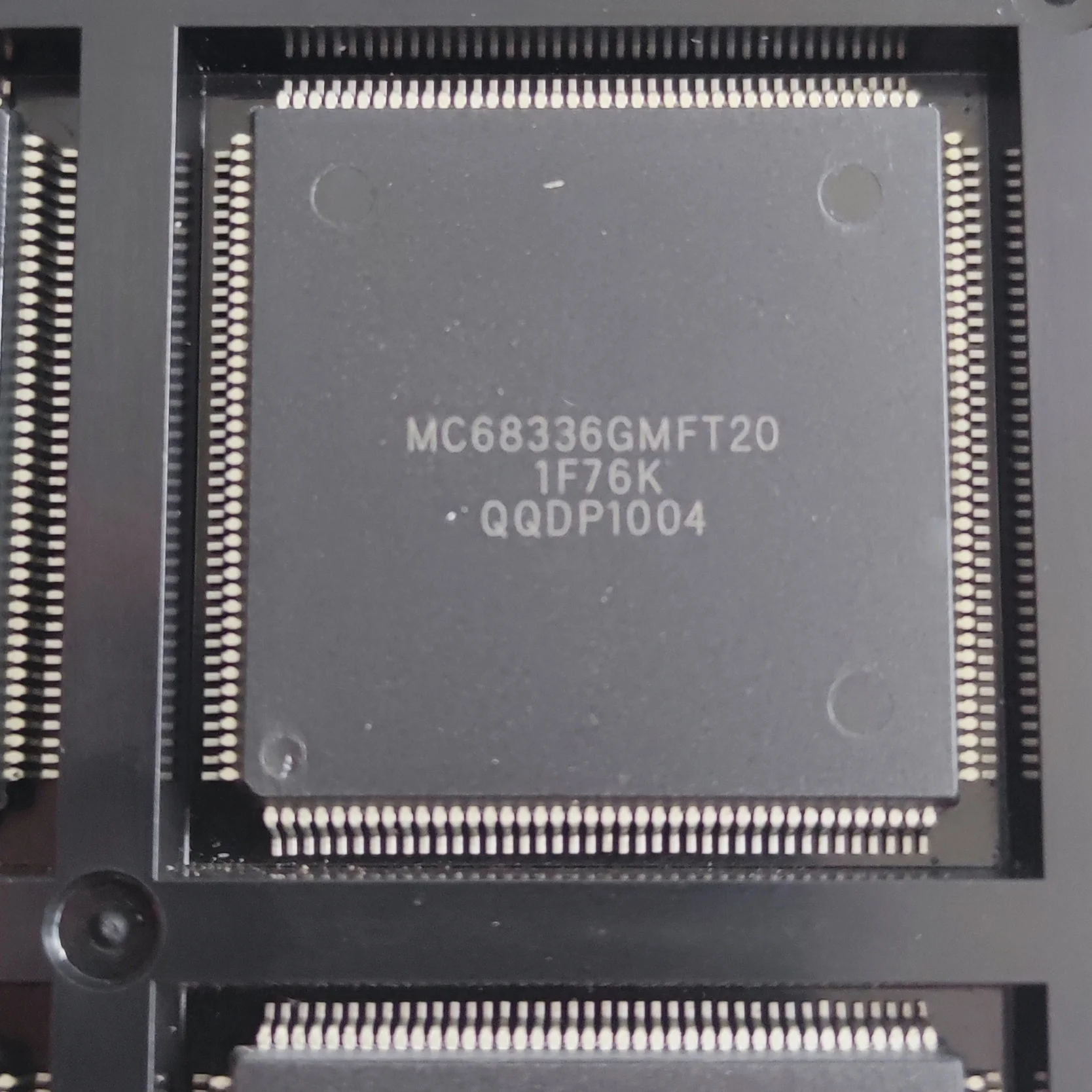 1~10pcs/lot MC68336GMFT20 MC68336GMFT QFP-160 100% Brand New Original.