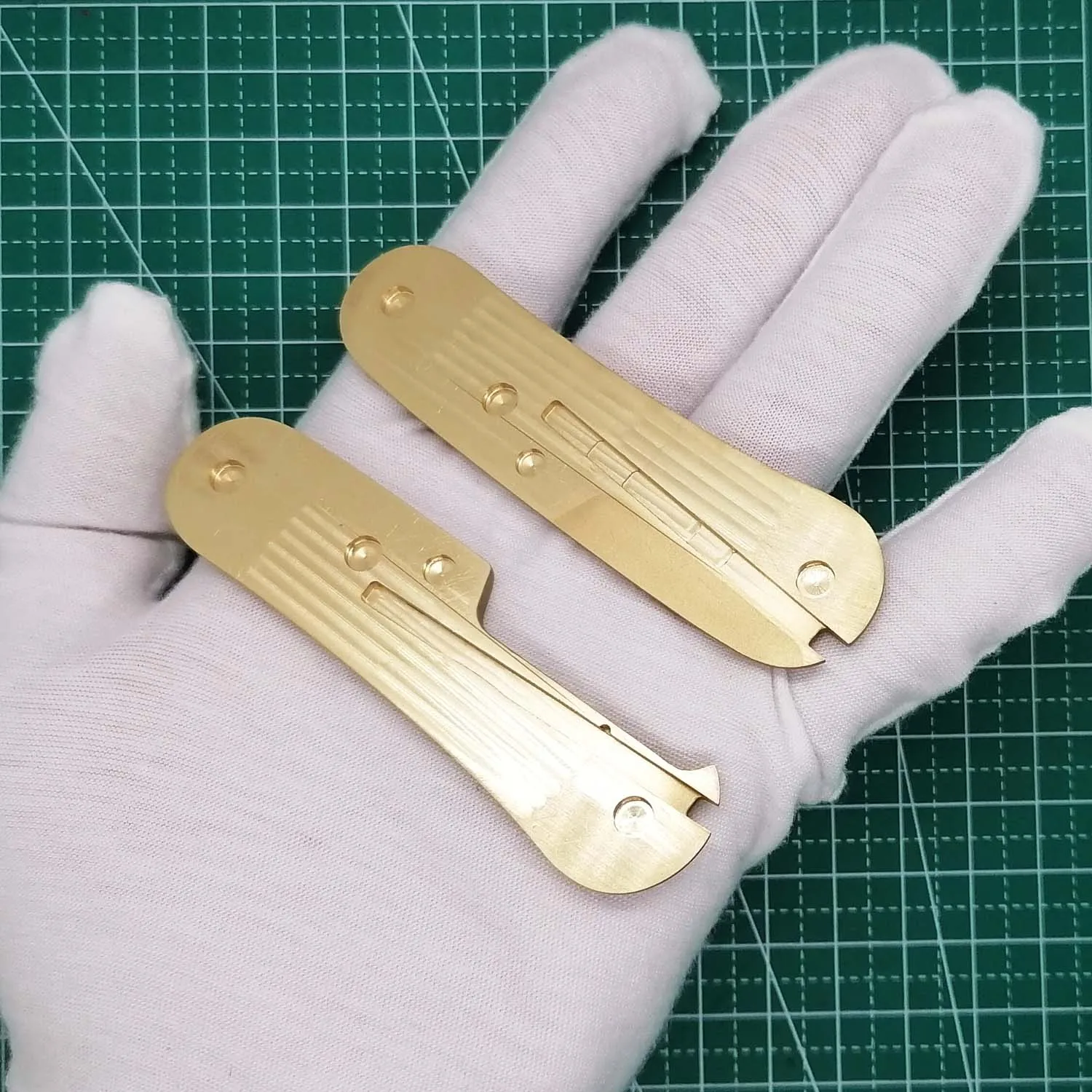 1 Pair Hand Made DIY Brass Scales with Tweezers Toothpick Slot for 85mm Victorinox Swiss Army Delemont Evolution Knife Modify