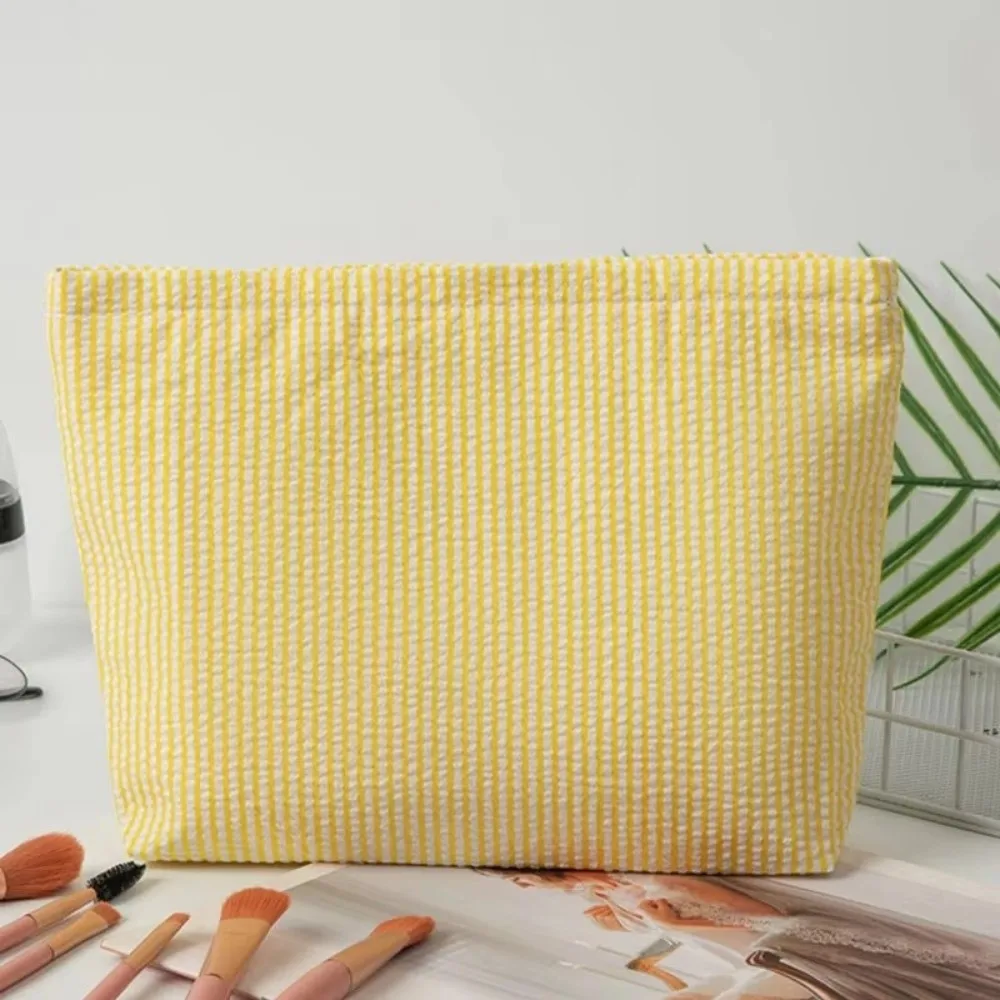 Fashion Bubble Gauze Makeup Bag Large Capacity Embroidered Striped Cosmetic Bag Toiletry Bag Travel Organizer