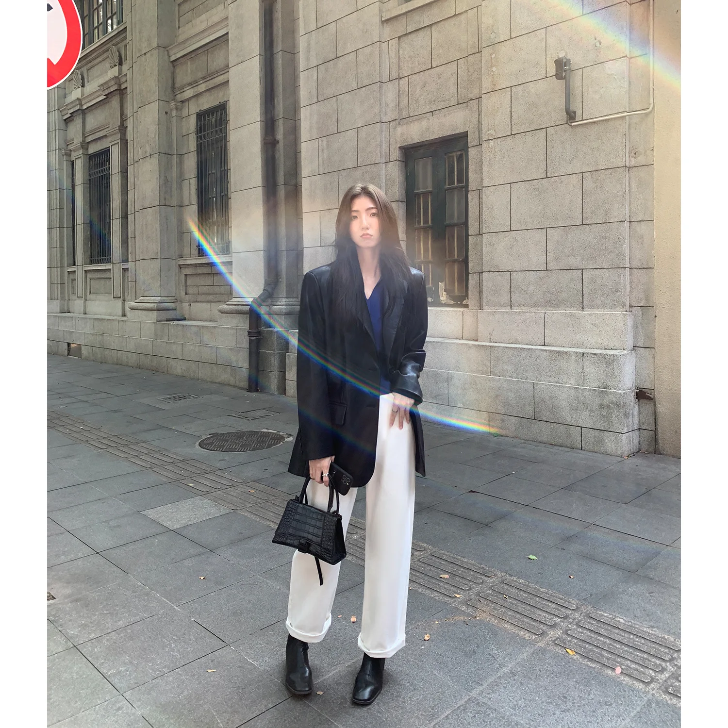 เสื้อแจ็คเก็ตหนัง PU สีดำสำหรับผู้หญิง ฤดูใบไม้ผลิ ฤดูใบไม้ร่วง รุ่นใหม่ ทรงหลวม สง่างาม ระดับไฮเอนด์ ขนาดเล็ก