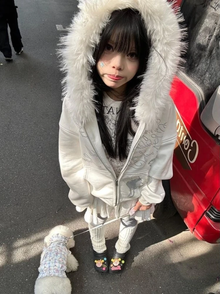 

Американская винтажная верхняя одежда на молнии с буквенным узором и длинными рукавами, однотонная модная карманная субкультура Y2k, искусственный мех с капюшоном, осень 2023 г.