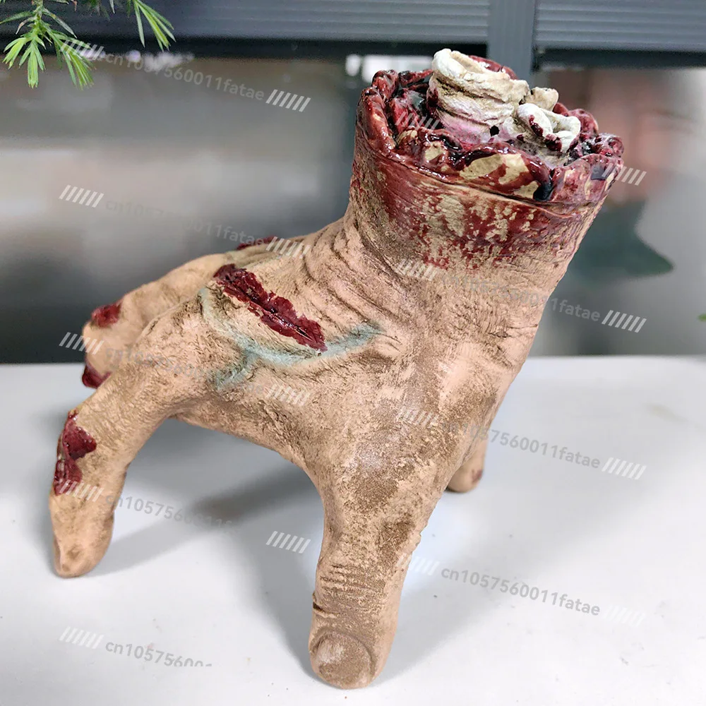 

Halloween Decoration Electric Voice-activated Severed Hand Props