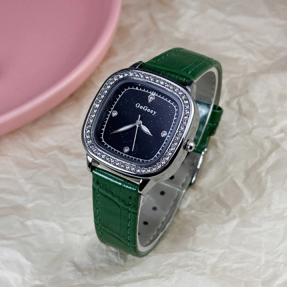 موضة 2025 ساعة كوارتز نسائية مربعة بسيطة جديدة فستان جلدي غير رسمي ساعة يد نسائية Montre فام