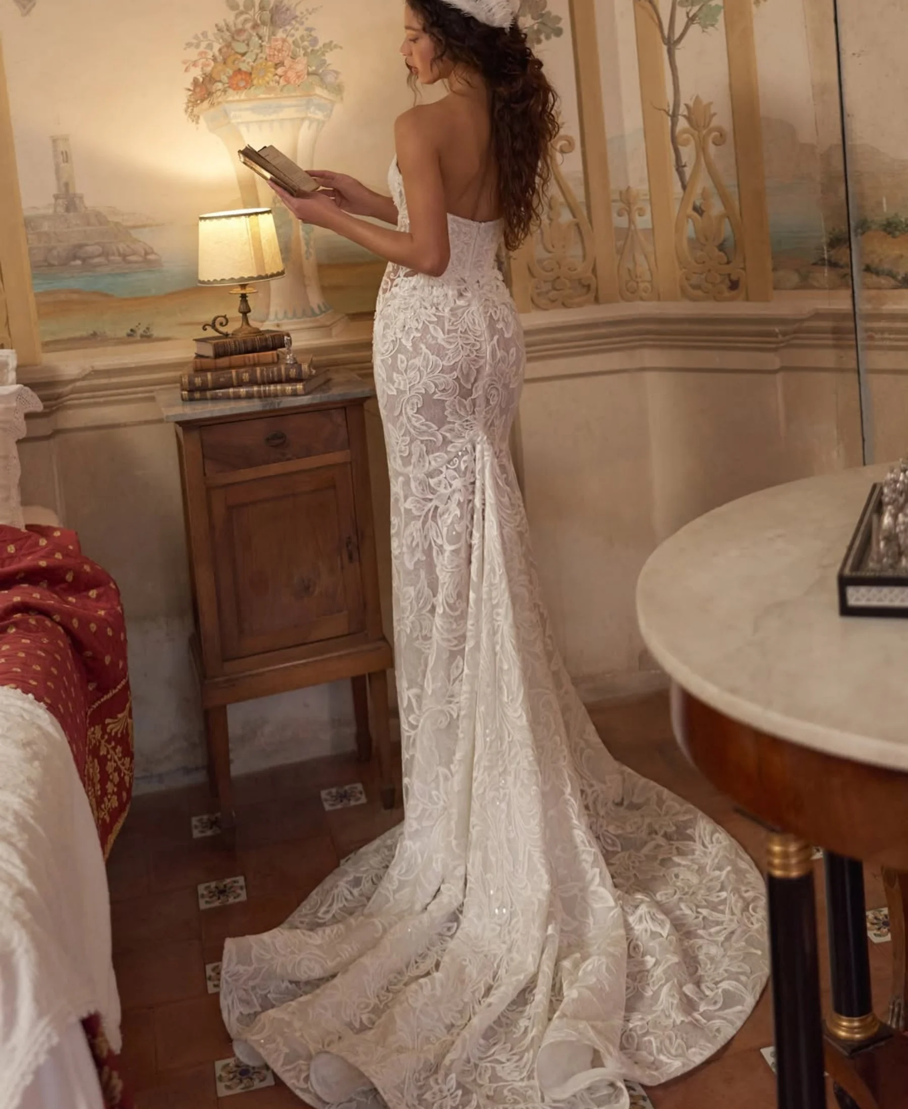 Customized V-Neck Sleeveless Sexy Lace Wedding Dress Robe De Mariee Vestido De Novia