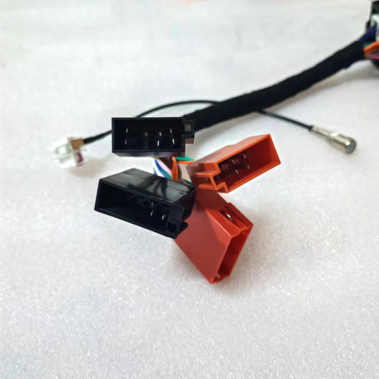 For Audi A2 A3 A4 A6 A8 Cable Wiring Connection NAVI RNS-E Antenna Adapter PLUG & PLAY Adapter Diversity Antenna