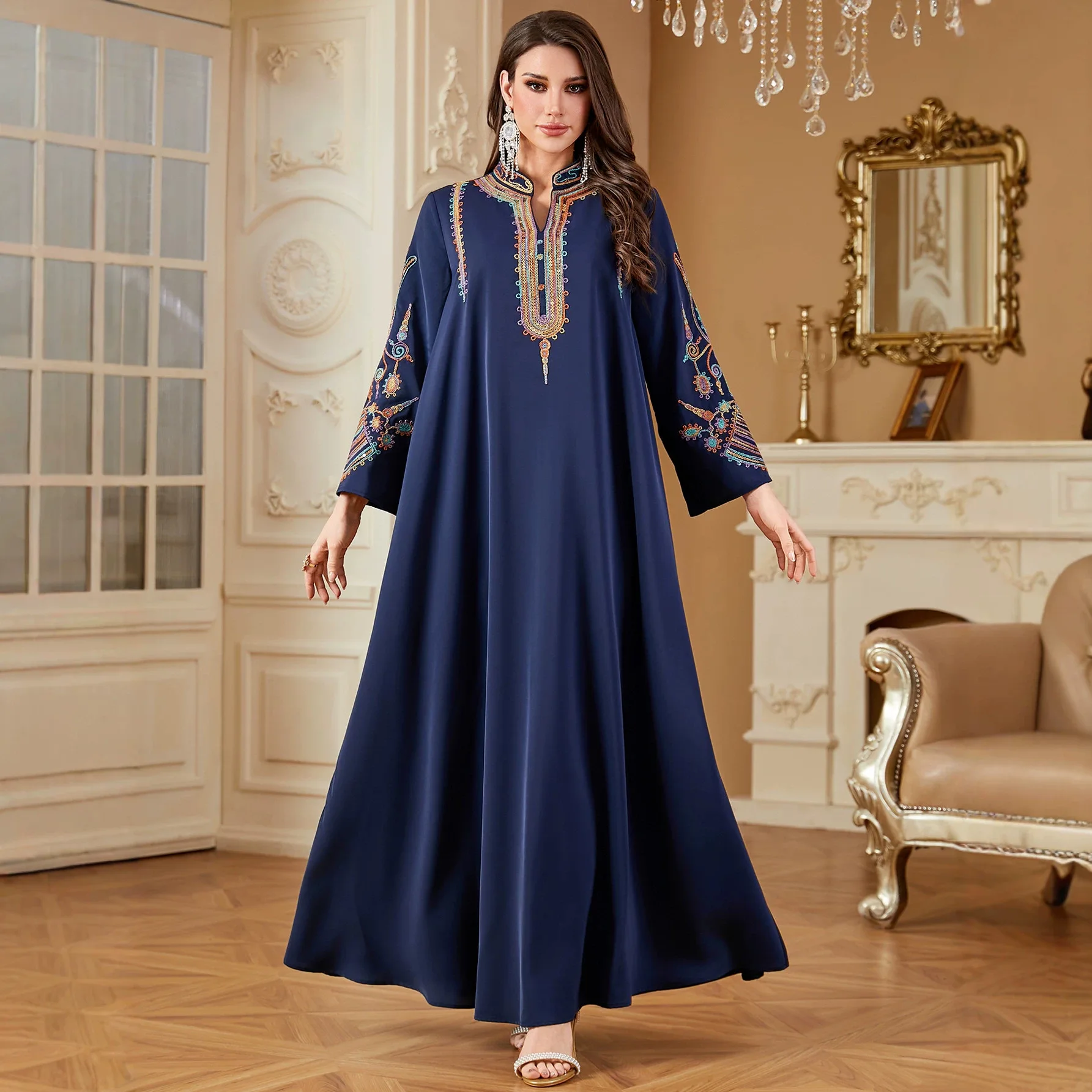 

Dubai Elegant Women Embroidered Abaya Robe Long Sleeve Ethnic Maxi Dress Muslim Moroccan Caftan Turkey Party Gown Islam Clothing