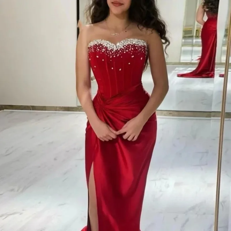 Gorgeous Red Evening Dresses Crystal Beads Exposed Boning Formal Formal Party Gowns Split Vestido De Nochen 2024 Christmas