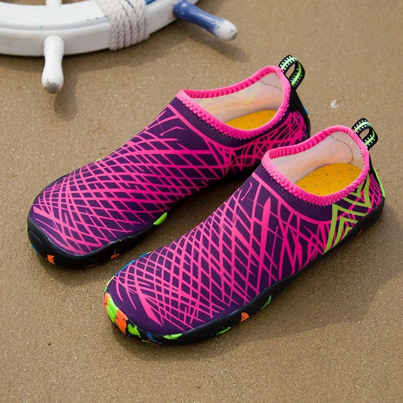

New Quick-Drying Summer Water Shoes Unisex Seaside Beach Sock Barefoot Sneakers Men Swimming Upstream Sports Diving Yoga Sports