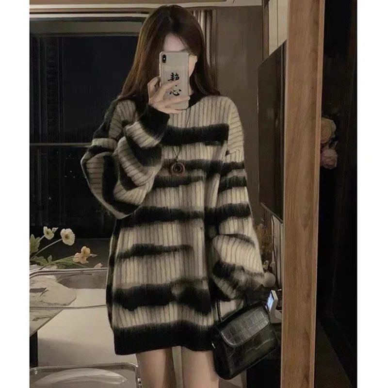 Fashion O-Neck Spliced Loose Casual Sweaters Women's Clothing 2023 Winter Oversized Knitted Korean Pullovers All-match Tops