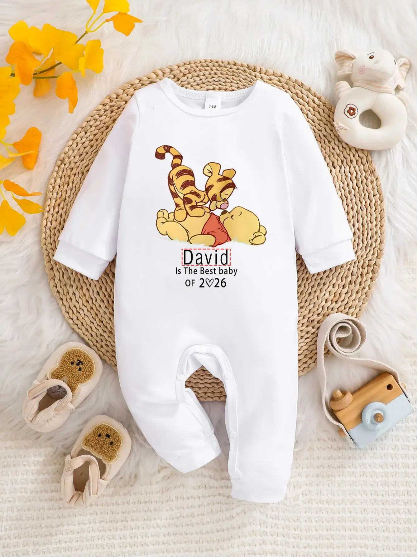 

Официально лицензированный детский комбинезон Disney Winnie the Pooh с длинными рукавами, с возможностью нанесения имени, из мягкой и легкой в уходе ткани