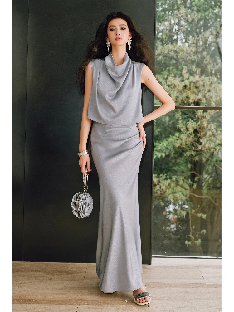 

WANGXO Double-Sided Silk No-Sleeve Top And Fish-Tail Skirt Set Glowing Matte Wrinkle Design Elegant Neckline Fashionable Ense...