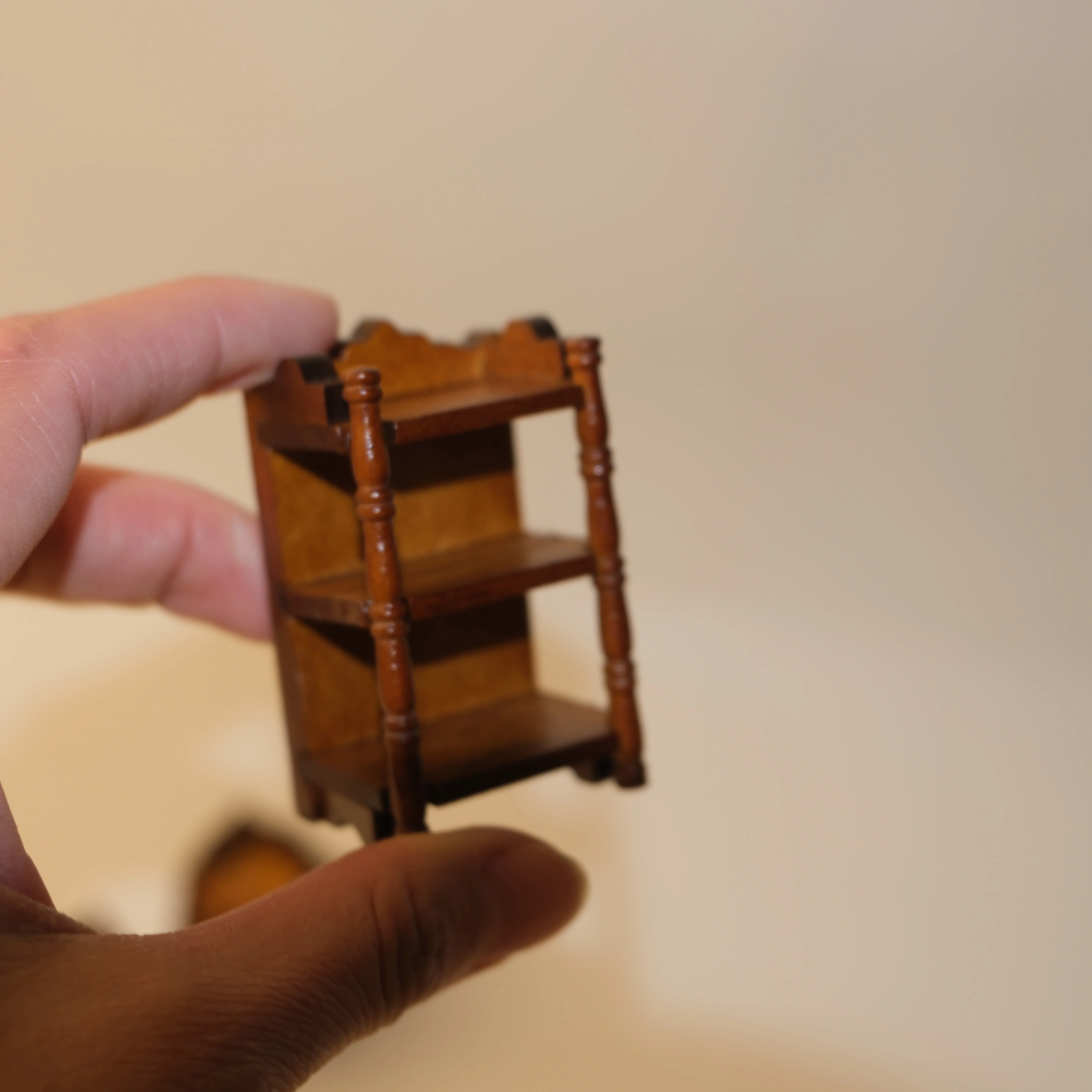 1:12 Dollhouse Miniature Bedside Table Creative Storage Shelf Simple Multifunctional Miniature Ornament Miniature Furniture