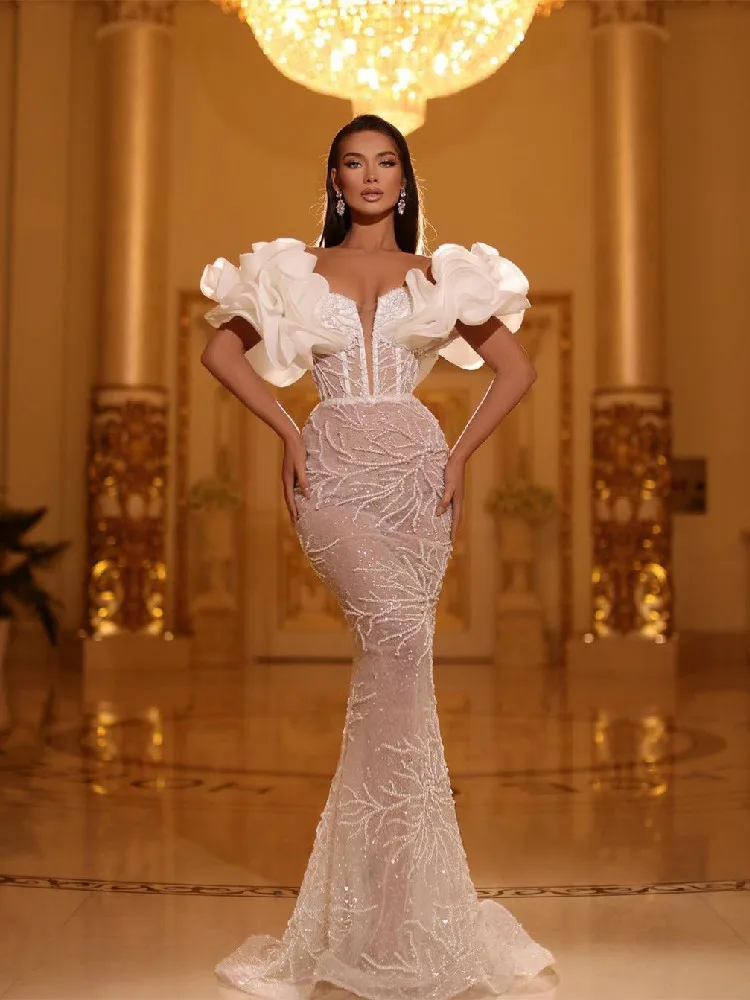Elegant Wedding Dresses Sleeveless Deep V Neck Sequins Appliques Sparkly 3D Lace Hollow Folds Bridal Gowns Vestina De Novia