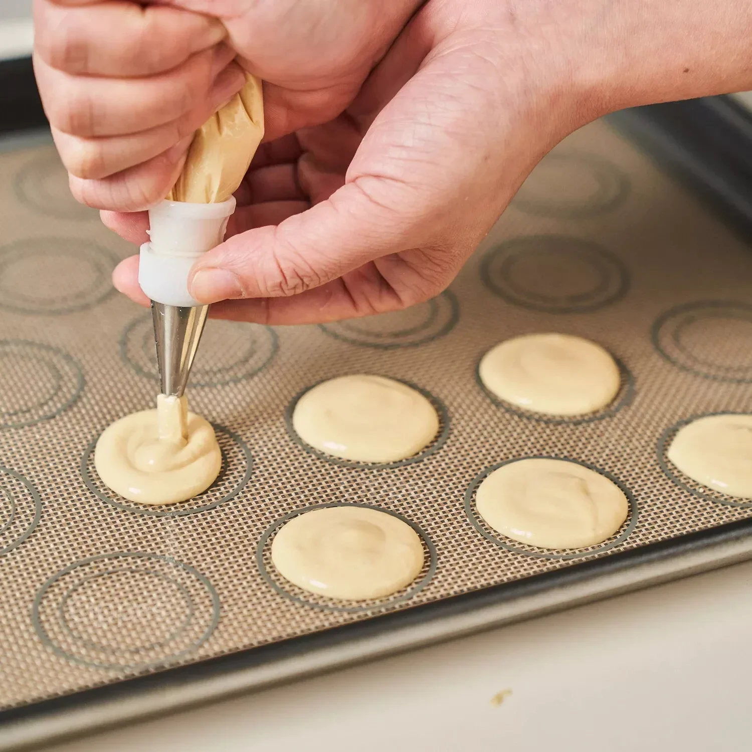 4PCS Silicone Macaron Baking Mat Non-Stick Heat Resistant Reusable Baking Mats for Cookie Macarons Bread Pastry Kitchen Tools