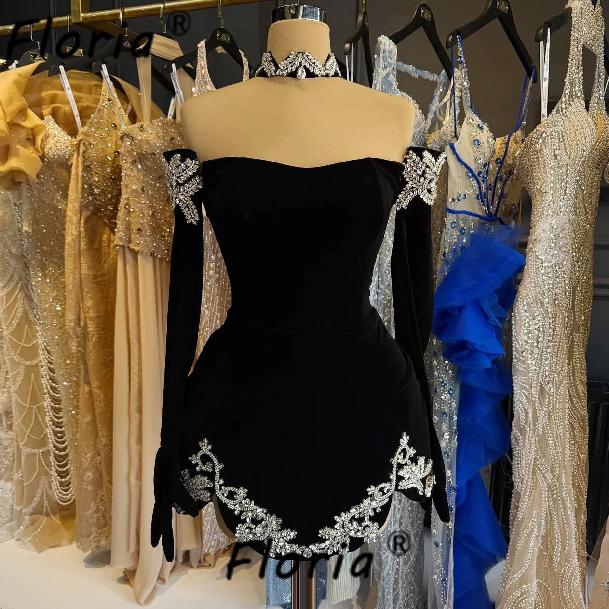 فستان كوكتيل مثير بكريستال أسود مخملي بأحجار وأكمام طويلة فساتين حفلات موسيقية صغيرة مخصصة للتخرج sukienki koktajlowe