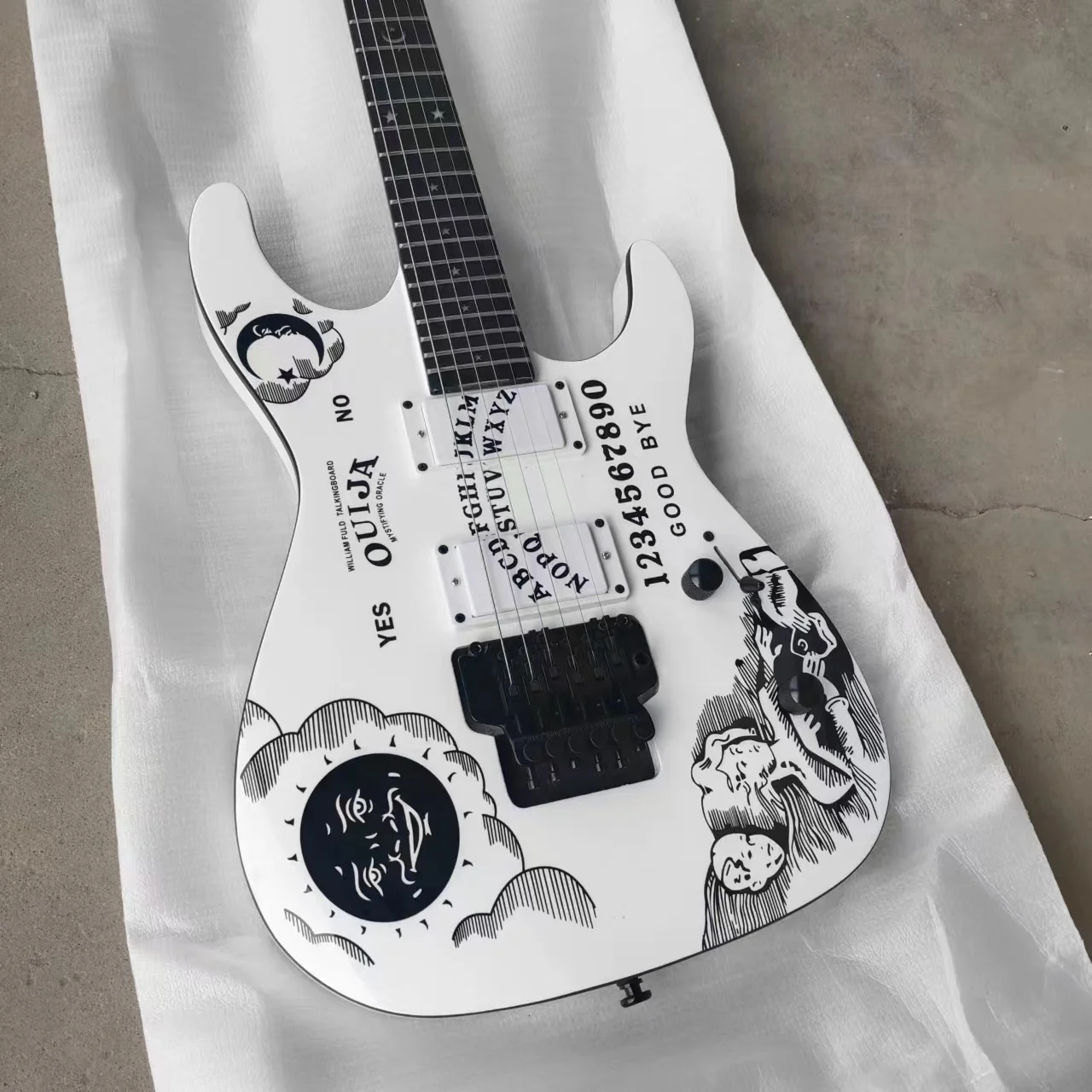 High-End Beautiful Electric Guitar Stickers, Very High-End And Classy, ​​Very Popular With Everyone