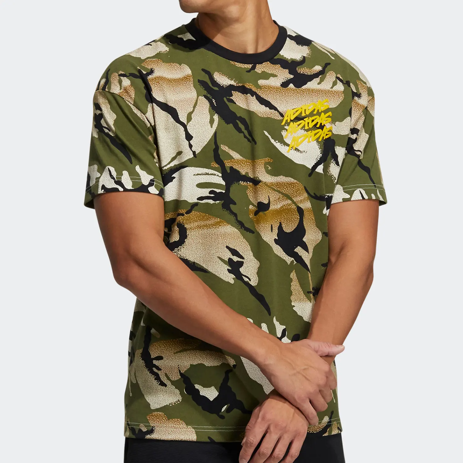 

Мужская летняя спортивная футболка с коротким рукавом Adidas Originals New Season GP0883