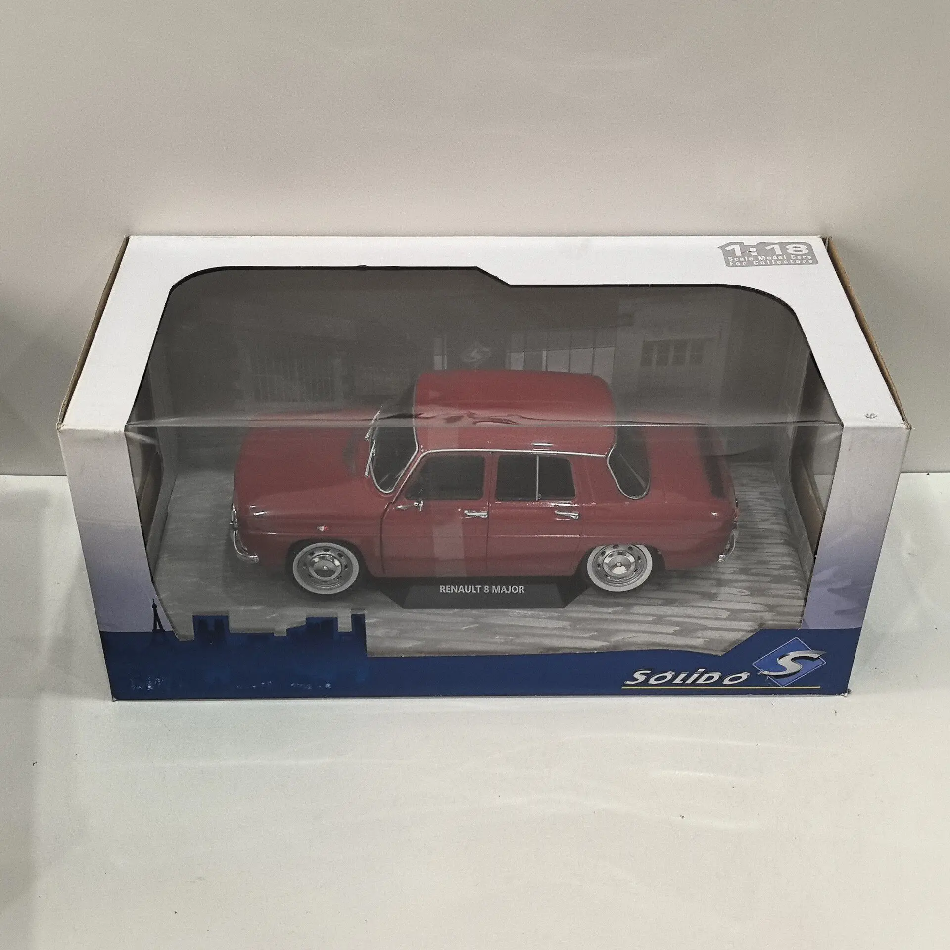 

Diecast SOLIDO 1/18 Scale RENAULT 8 MAJOR 1967 R2R1 Alloy Car Model