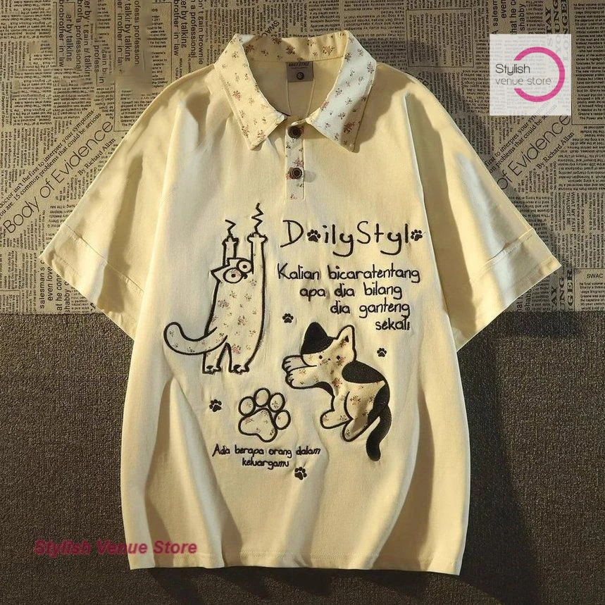 

American retro stitching loose embroidery cat polo neck short sleeve T-shirt female summer loose sweet design sense niche top.