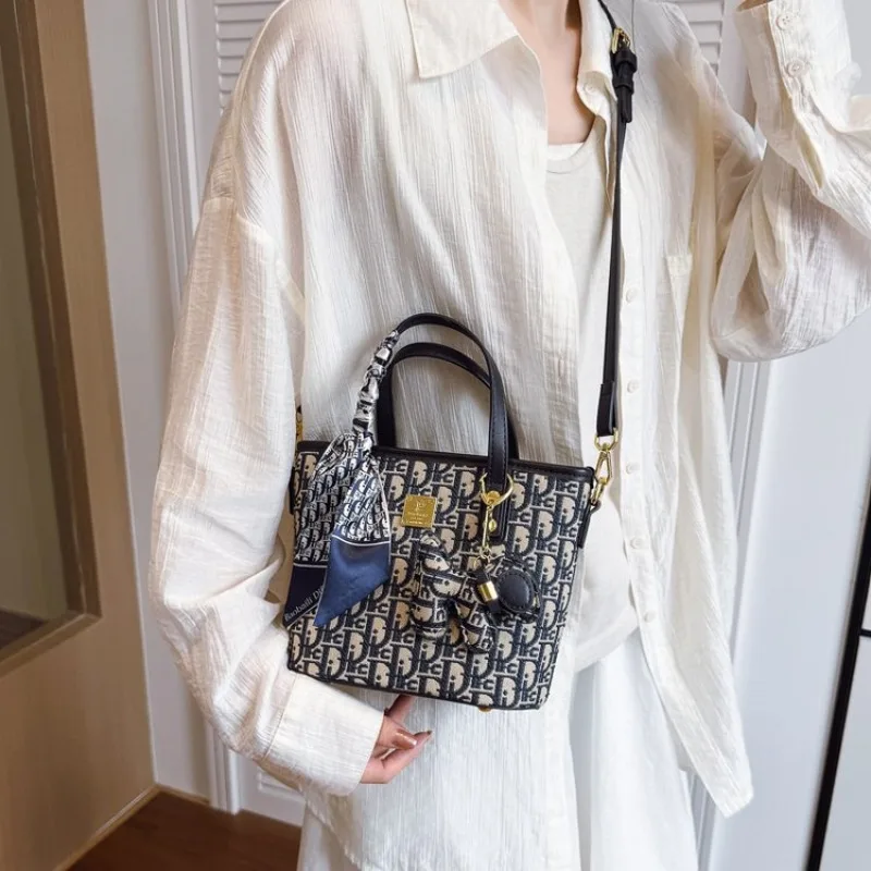 

Сумка-тоут премиум-класса с печатью в стиле майяра, высокое качество изготовления, идеально подходящая для женских офисов и повседневных поездок на работу.