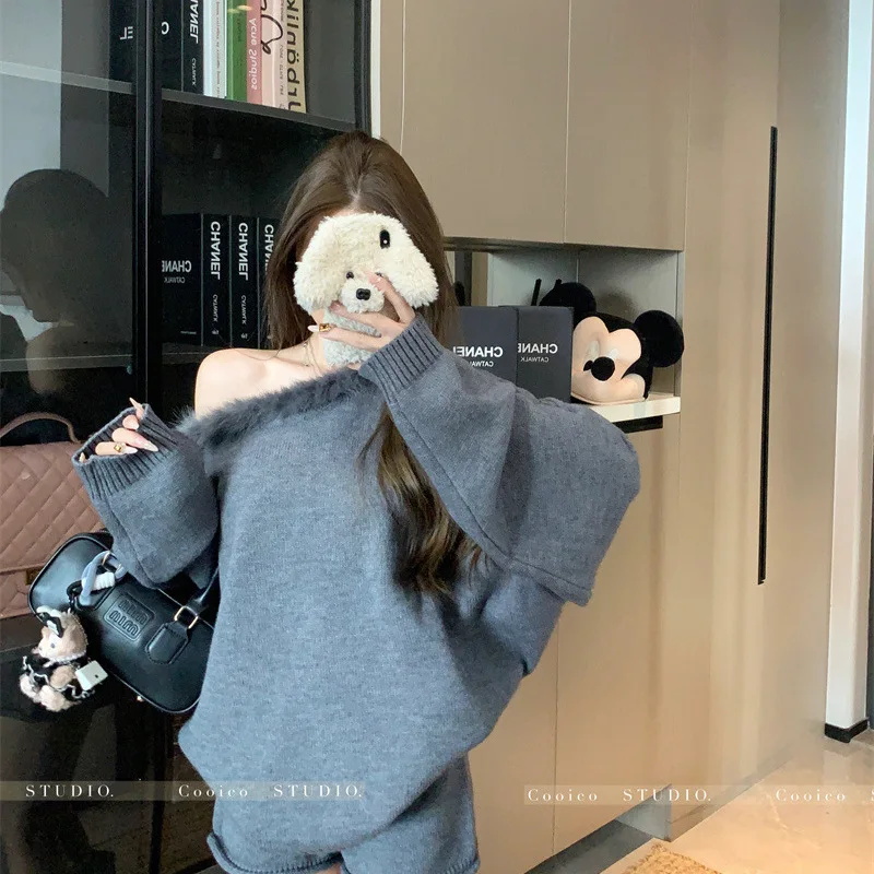 المرأة الحياكة قطعتين مجموعة 2025 الخريف الشتاء سترة مجموعة فو الفراء طوق قبالة الكتف فضفاض مترهل الخطوط الطويلة متماسكة الزي