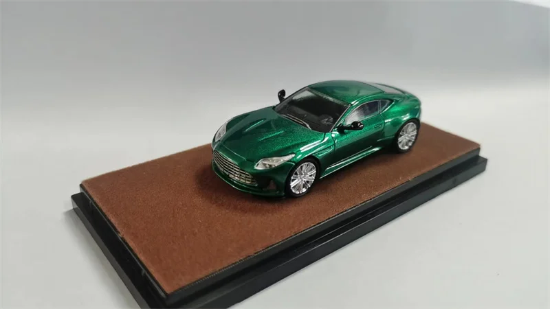 

XiaoGuang Model 1:64 DB12 Coupe 2024 limited800 Diecast Model Car