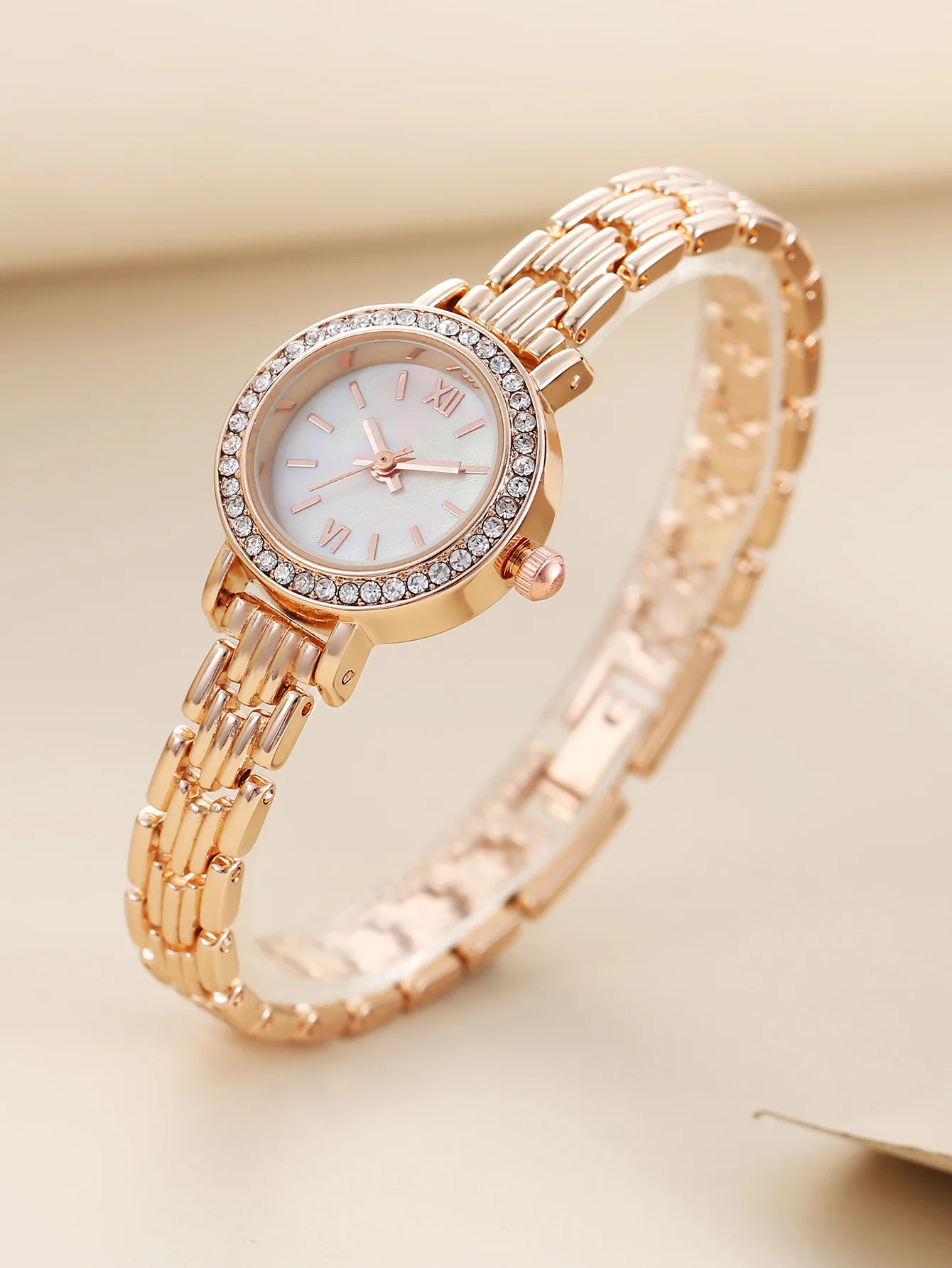 Fashion design alloy compact women's graduated quartz watch watch gift assorted pieces