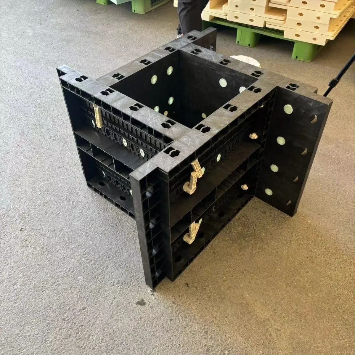 Adjustable plastic steel stencil square column pouring concrete stencil mold can be reused