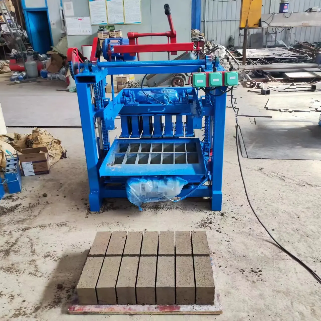 Full Automatic Hollow Fly Ash Bricks Making Machine Chain Lift Plastic Brick Making Machine Sand Concrete Brick Making Machine