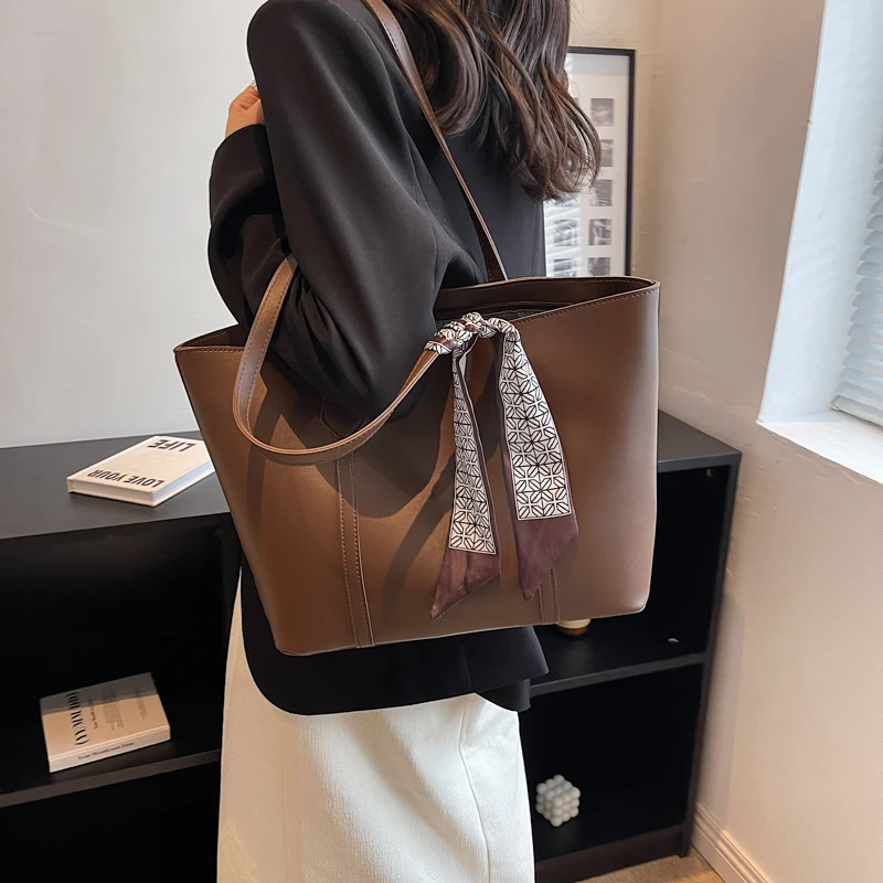 

Элегантная женская роскошная кожаная классическая модная дизайнерская сумка через плечо Модная сумка через плечо для повседневного городского шика