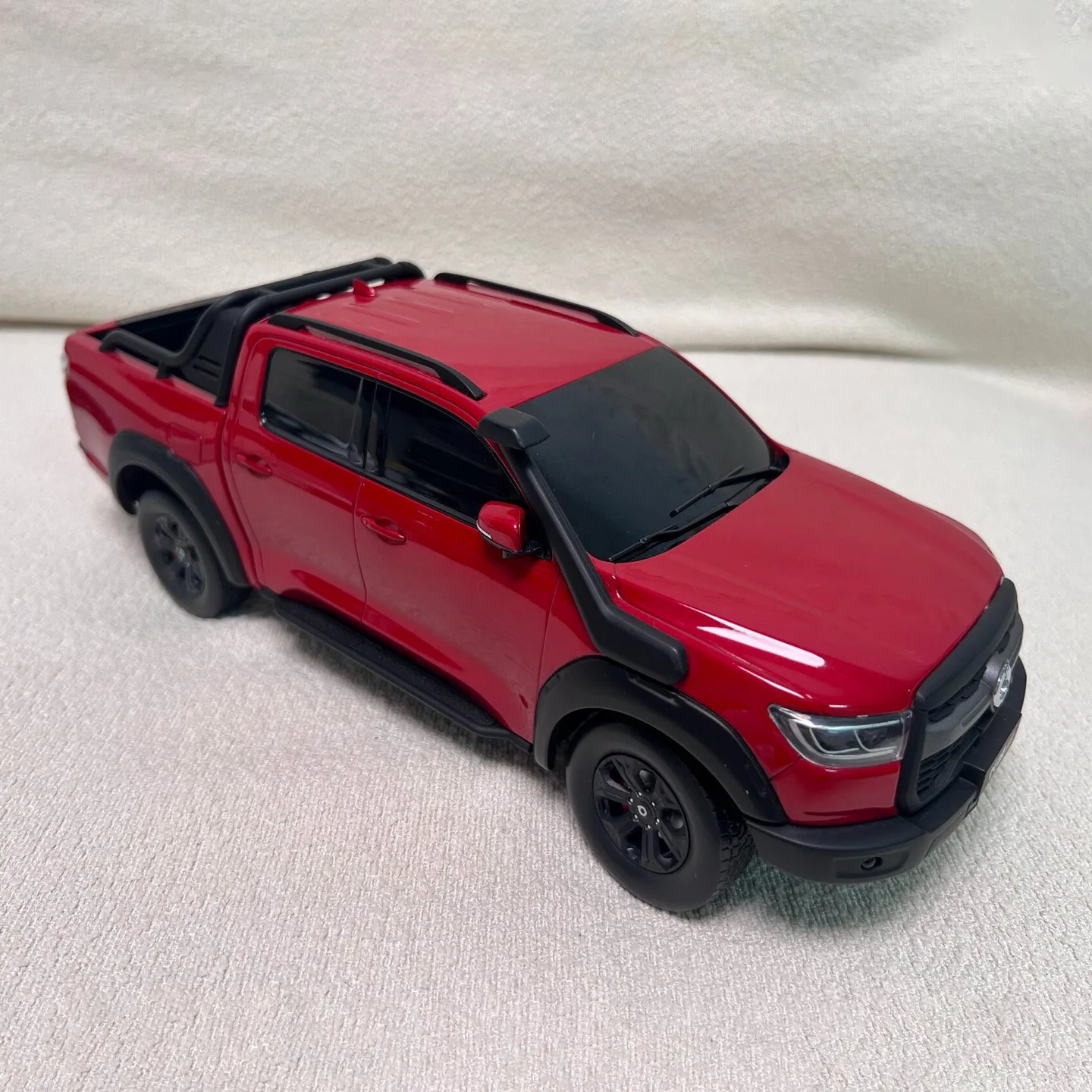 GWM POER Die-Cast Car Model, Alloy Micro model，Cannon Pickup Truck, Bluetooth Remote Control Vehicle Model,Adult Gift,Red,1: 18