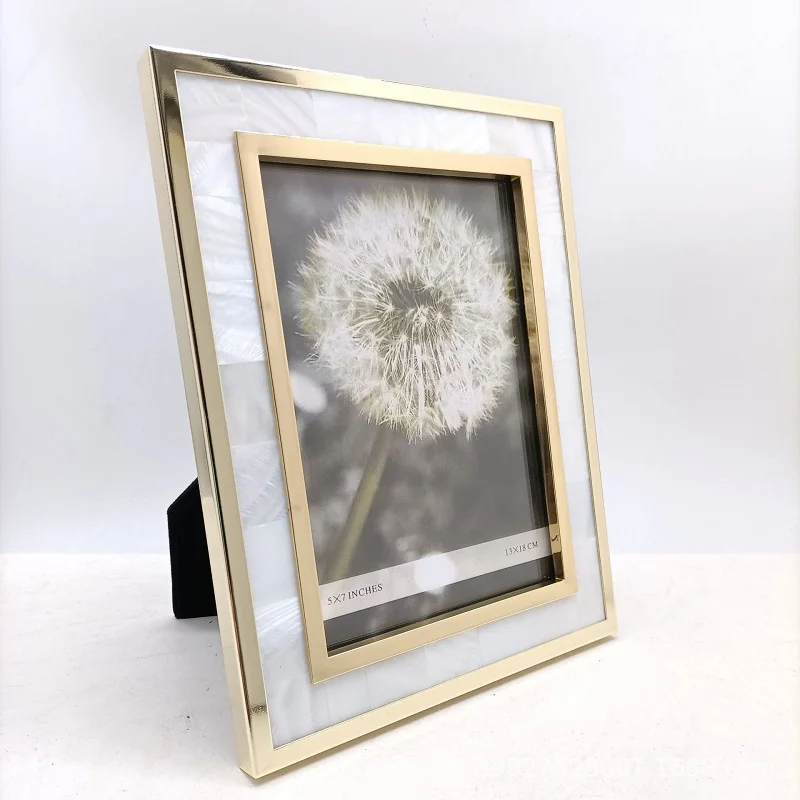 Creative Luxurious Metal Photo Frame Minimalist Decorative Picture Frame Home Décor, Ideal for Photos and Artwork Display