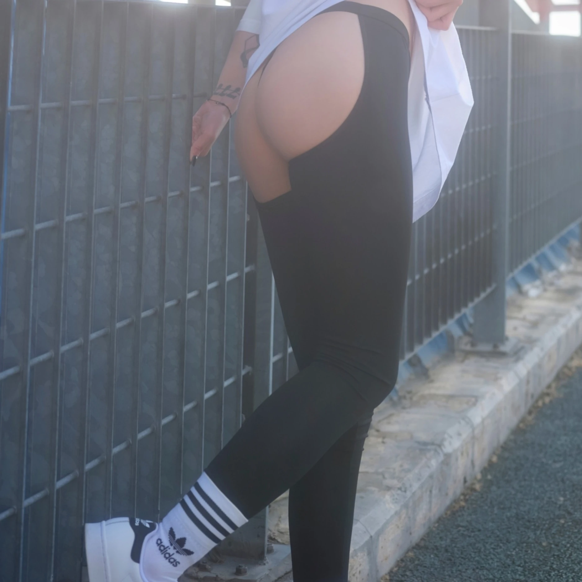 SIMPLEJEWEL مثير اللياقة البدنية يو غا القمر السراويل مثير الجنس في الهواء الطلق في أي مكان السراويل باللون الأسود