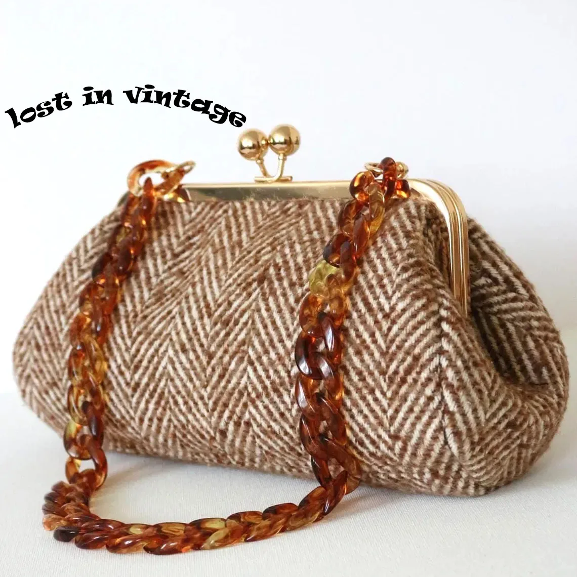 

Lost In Vintage Wool Bag Herringbone Large Kisslock Metal Shoulder bag Acrylic Chain bag Wool Purse Brown Tweed Evening Clutch