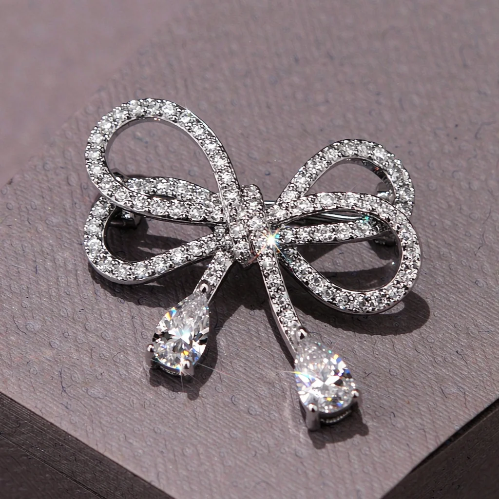 2026 DIY Stylish Brooch, High Aesthetic Value, Metal Clasp, Light Luxury Waterproof, Versatile, Silk Clip, Wedding Guest Brooch, Neck Accessory, Unique, Niche, Best Match, Decorative Pin, European Vintage, Couple, Distinctive, Simple, Scarf Clip, Elegant, Women's Suit Brooch