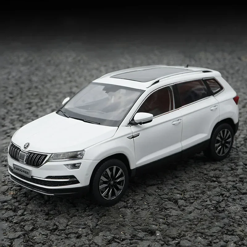 28CM 1:18 Scale New Skoda Karoq Alloy Car Model Diecast Metal Vehicle Toy Collection Collectible