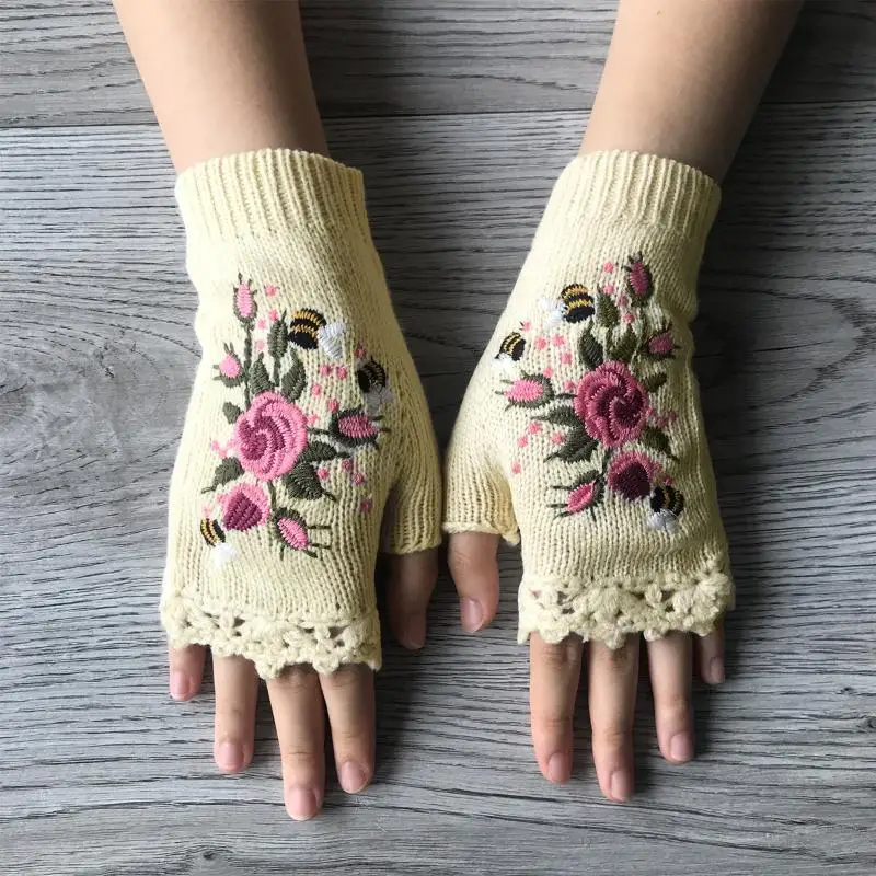 【IIOO】Cute Vintage Embroidery Knitted Gloves Bee Half Finger Fingerless Gloves Korean Style Warm Winter Wool Gloves Outdoor