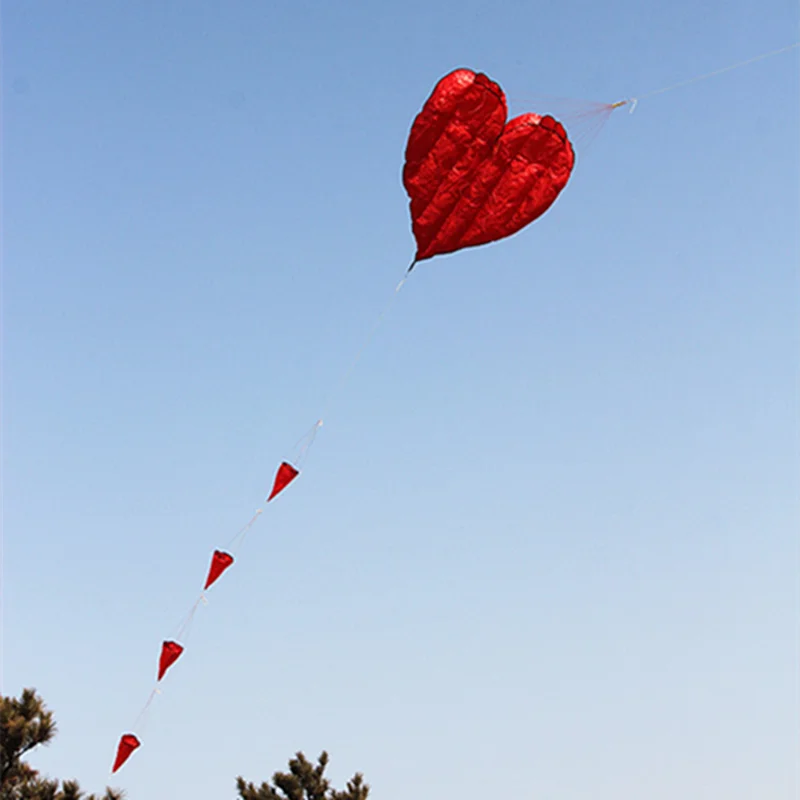 จัดส่งฟรี soft kites flying heart kites สําหรับผู้ใหญ่ kites และรังสีและเส้น love kites โรงงาน volantines paraglider ตกปลา