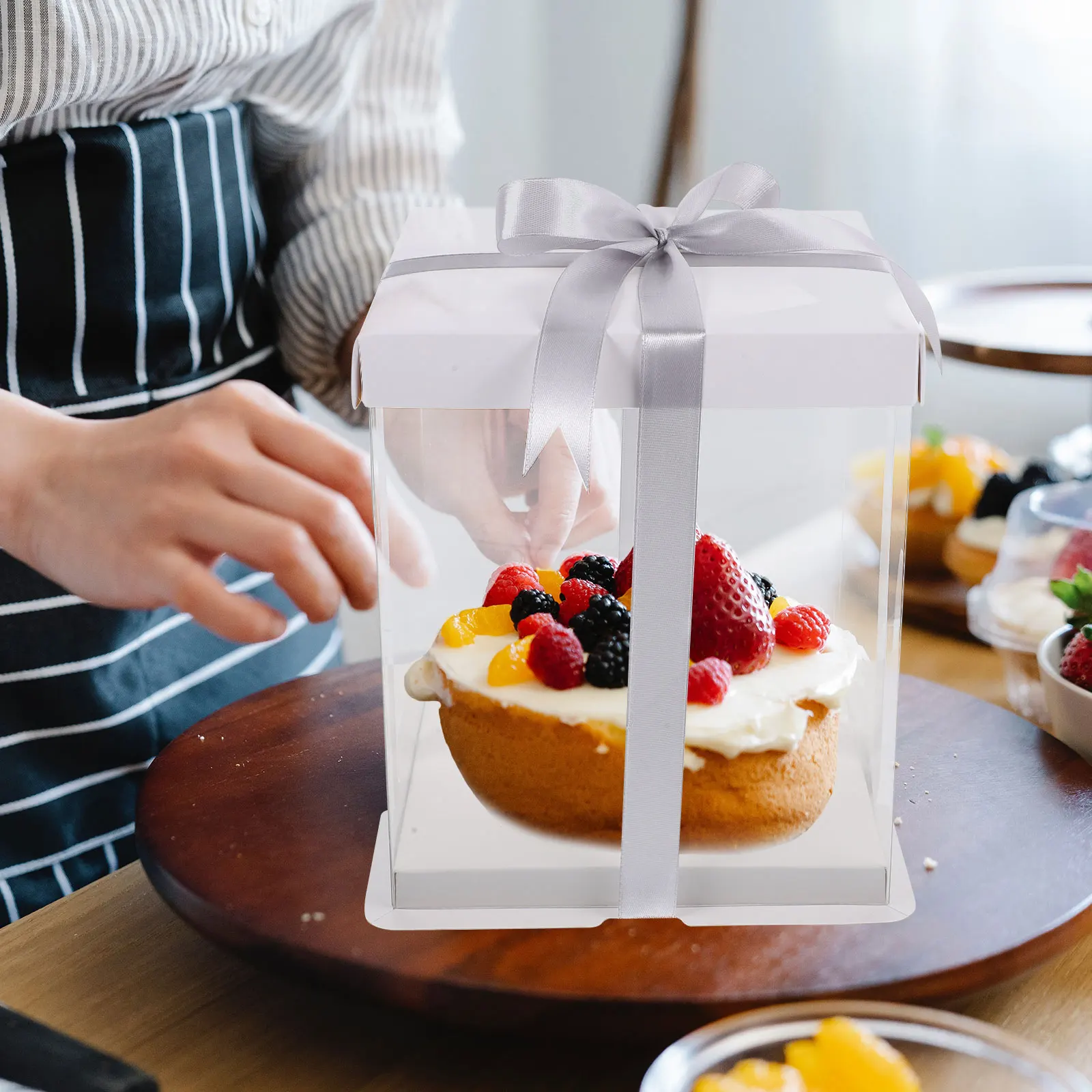 

5pcs Transparent 8X8X4In Square Cake Packing Box Birthday Baking Display Clear Cake Carrier Dessert Container Bakery Storage Box